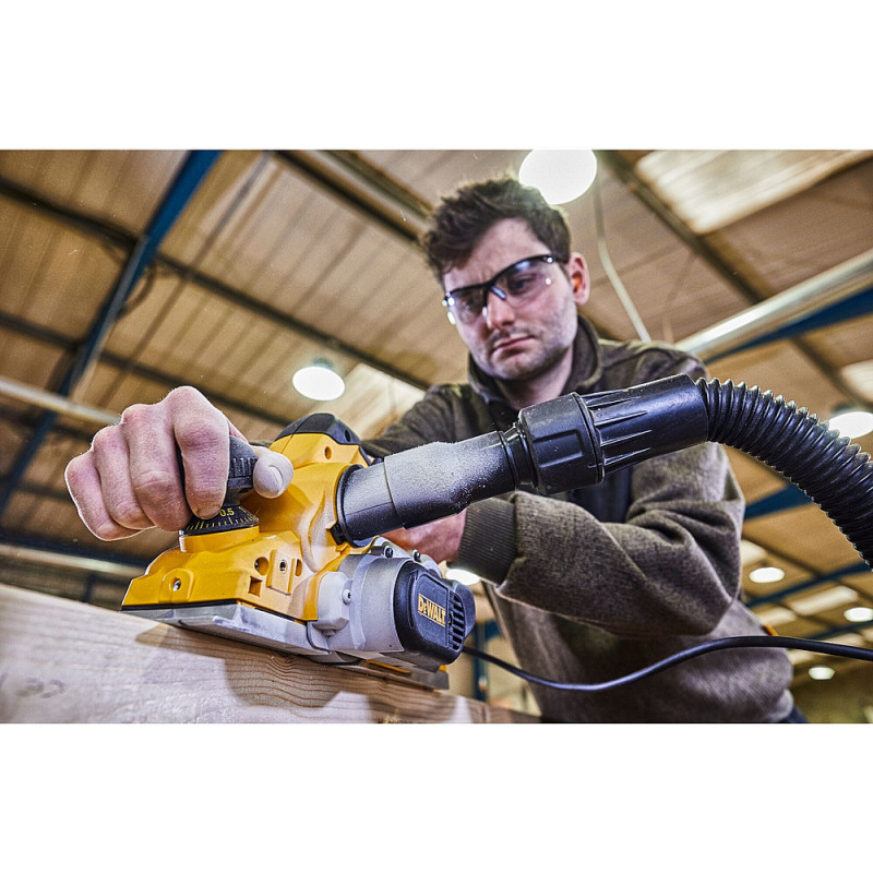 Rabot 1050W 4 mm en mallette