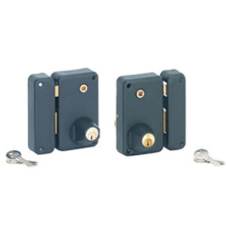 SERRURE APPLIQUE V130 DROITE POUSSANT AVEC CYLINDRE22 A FOUILLOT