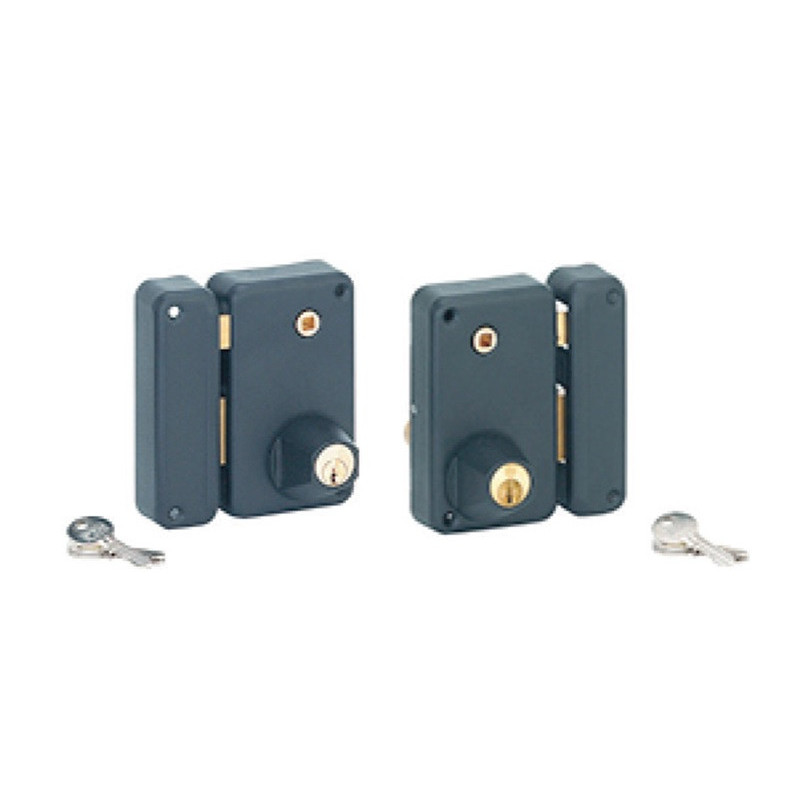 SERRURE APPLIQUE V130 GAUCHE POUSSANT AVEC CYLINDRE22 A FOUILLOT