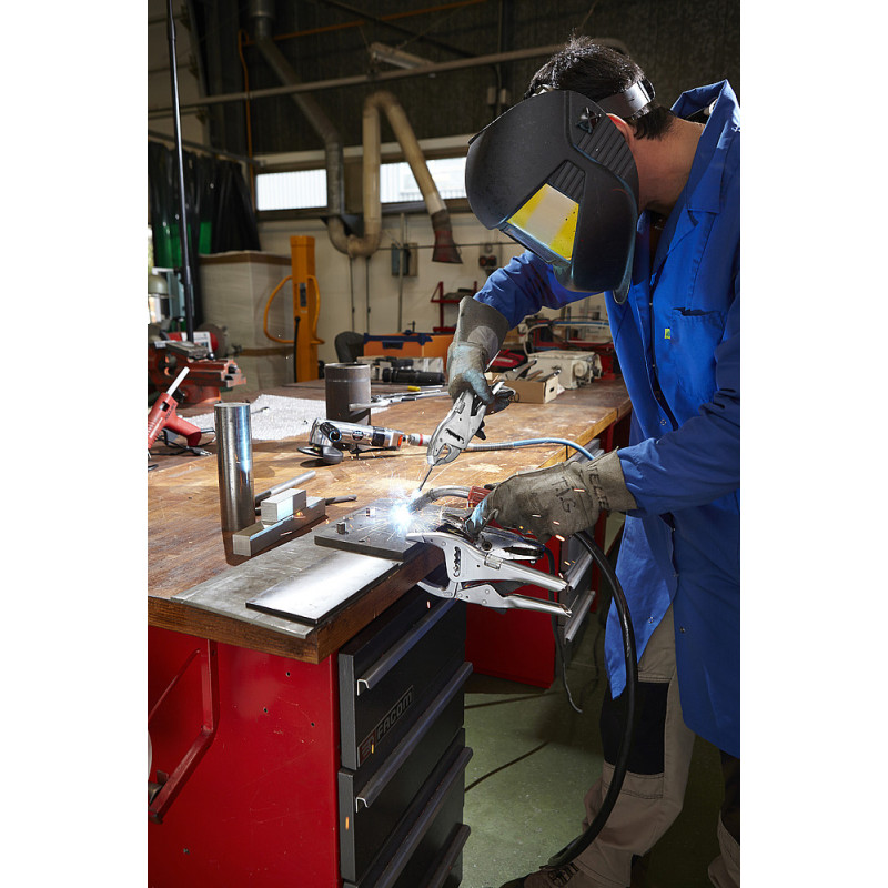 Pince-étau à bec court